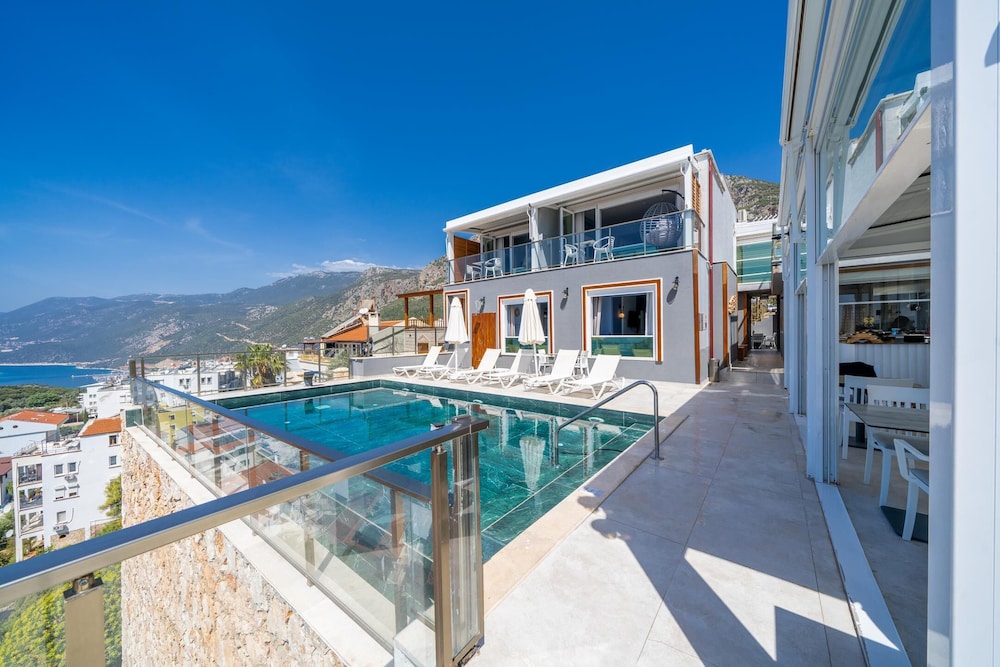 Un Amor Otel (+16) - Image 98