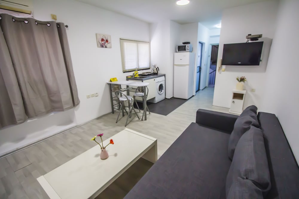 Apartment - Tel Aviv