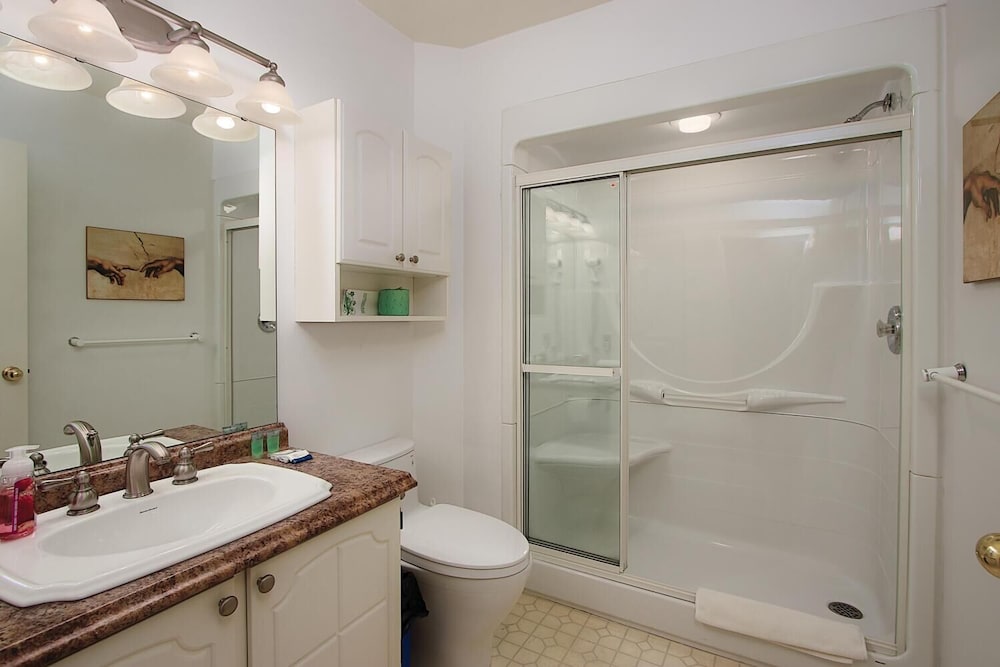 The Brentwood Waterfront Retreat