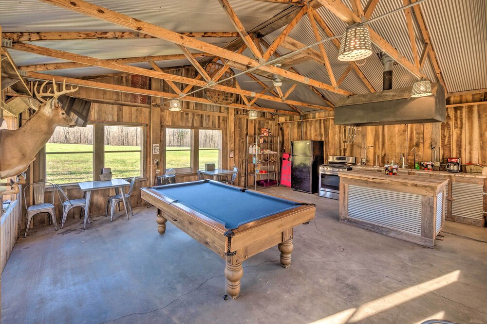 Lewisburg Vacations - Bright Green Gables Cabin: Hike, Swim BBQ - Property Image 11