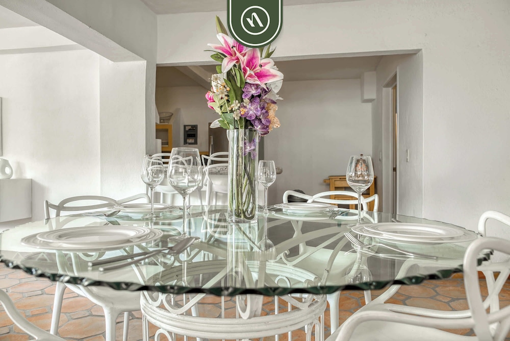 2 BR Condo Right - Romantic Zone - Private Rooftop