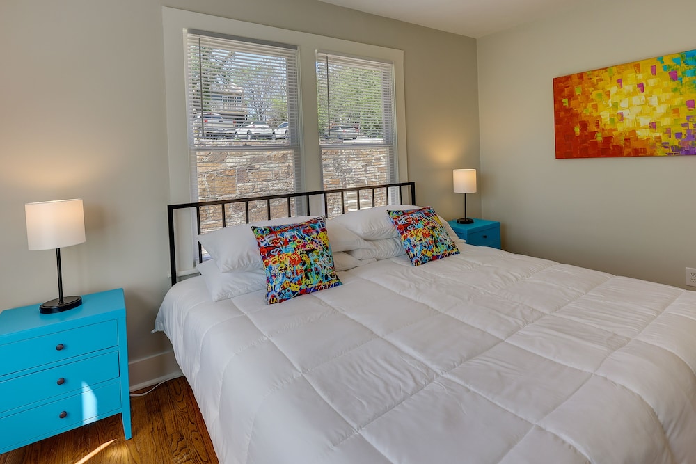 Vibrant Fayetteville Home - Walk Downtown! view 4