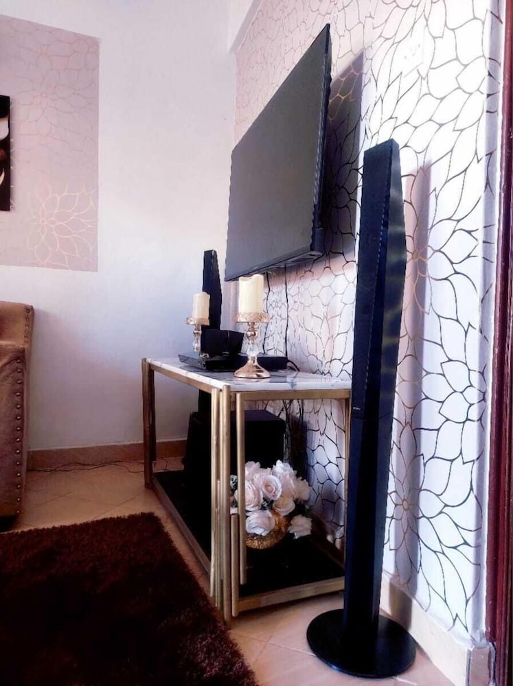 Lux Suites Pipeline Apartments Milimani