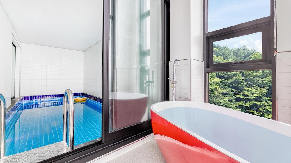 Goseong Belossi Ayajin Kids Poolvilla - Image 3