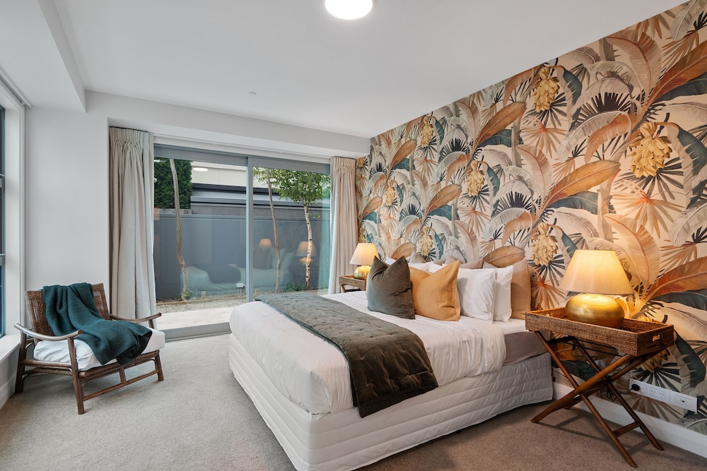 The Carlton Apartments view 2