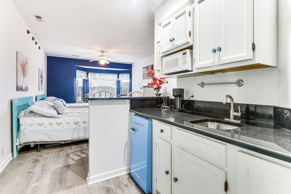 Golfer's Oasis 1 Mi to Ocean: River Creek II Condo
