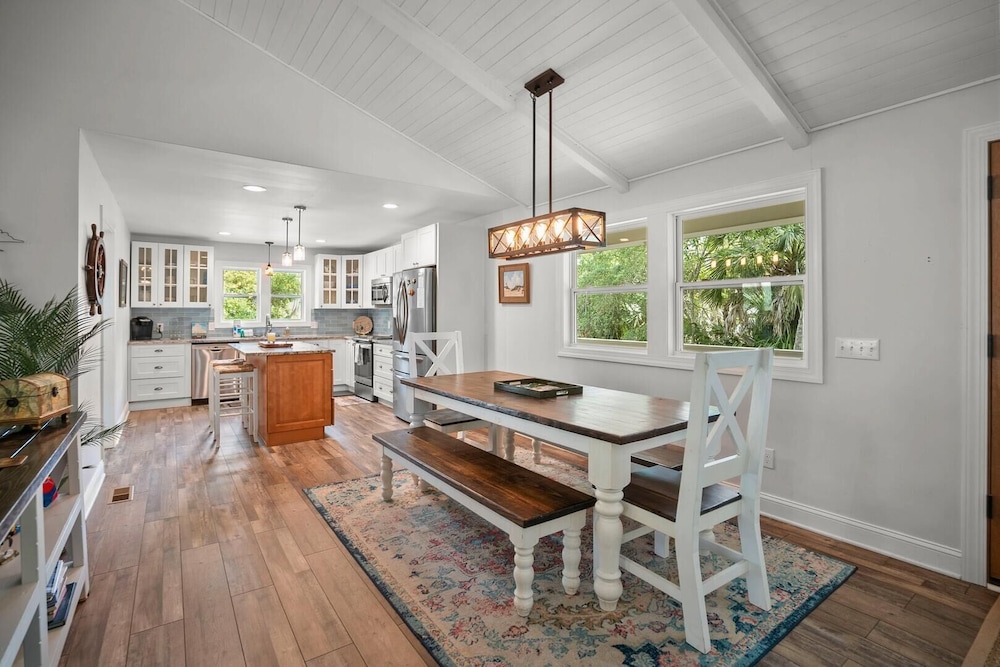 Inviting 3-bed, 3-bath Home Offers Perfect Blend of Comfort and Coastal Charm