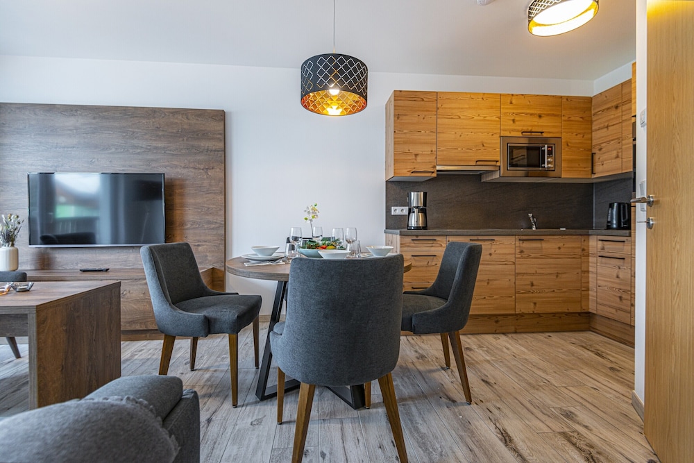 Apartment Near Schlossalmbahn I Lift
