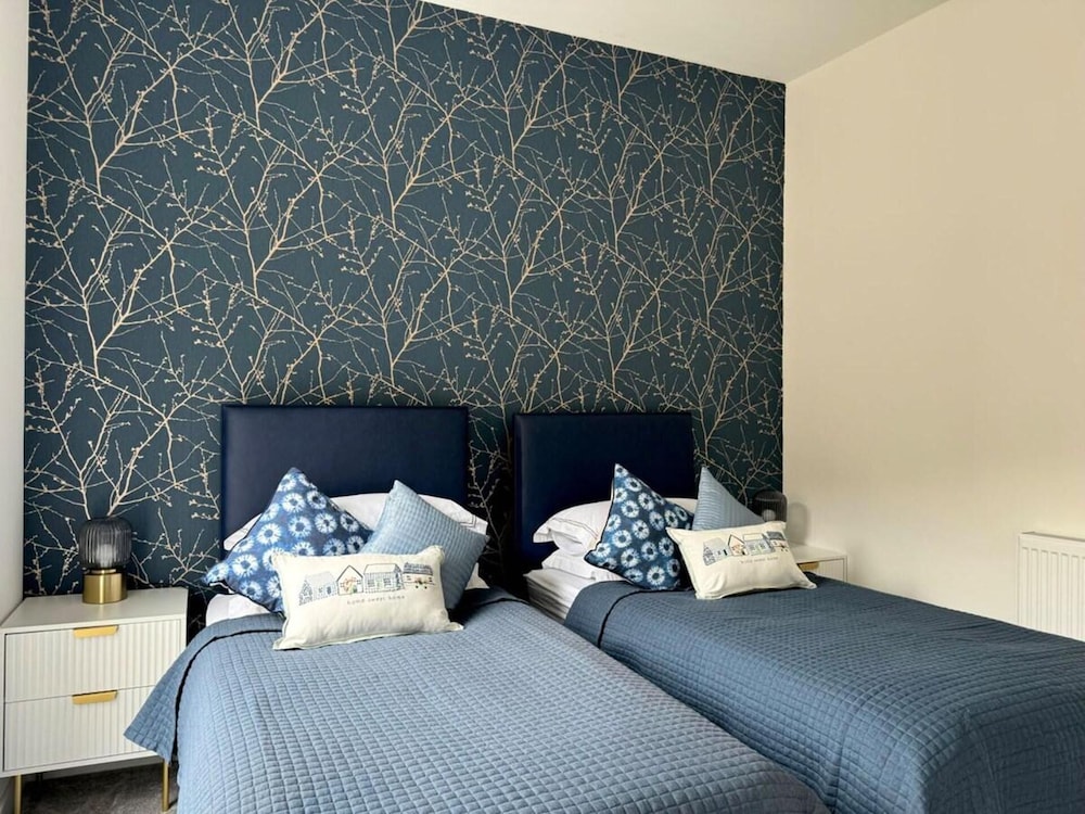 Apricot House- Cozy 2 Bedroom House in Birmingham view 3