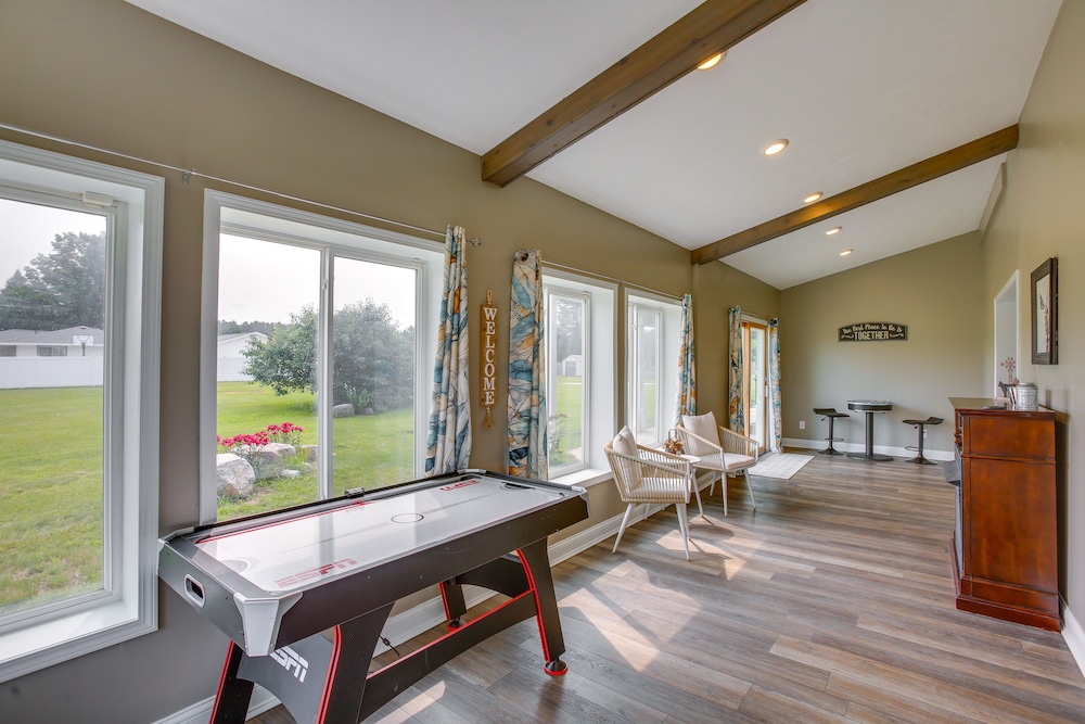 Cadillac Vacations - Charming Cadillac Retreat w/ Private Hot Tub! - Property Image 7