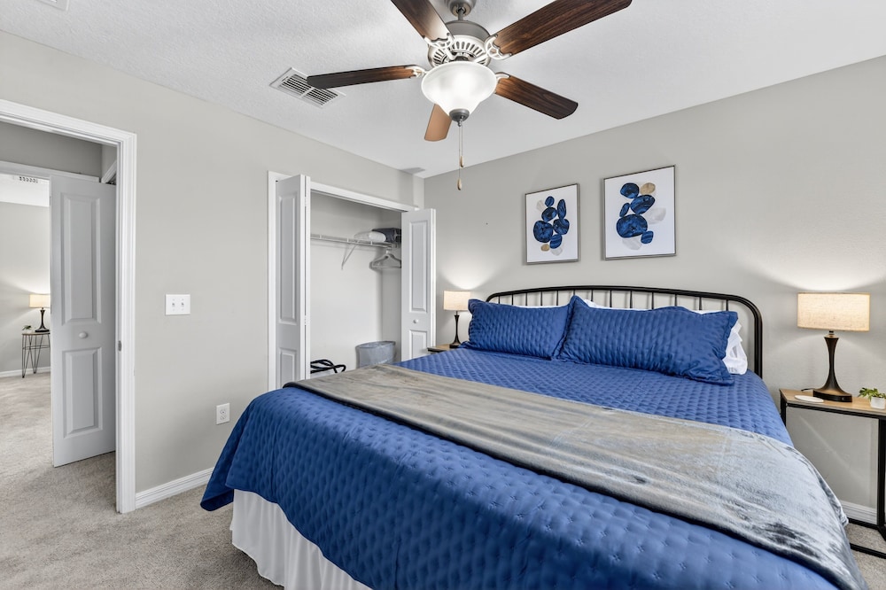 Spacious Getaway Near Apollo Beach 5 Bedroom Home