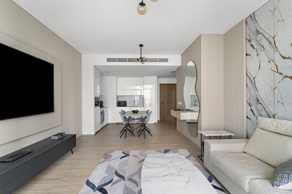1BR Skyline Views Dubai Creek Harbour