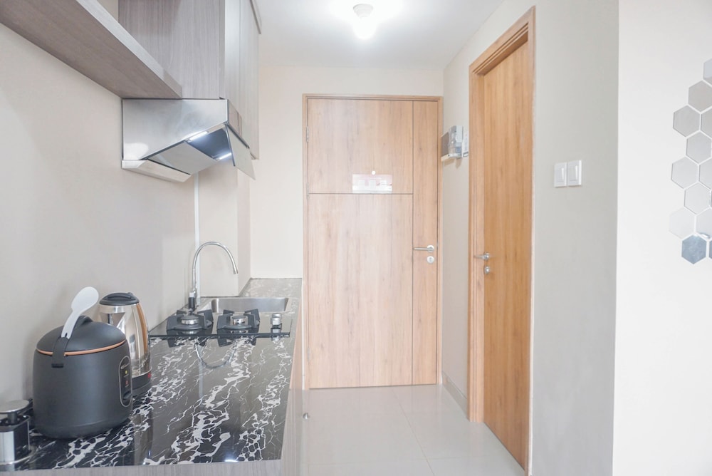 Good Choice and Comfy Studio Apartment at LRT City Jatibening