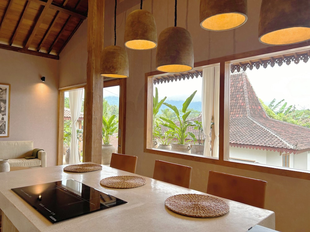 Tebola Joglo Villas