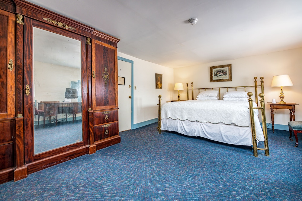 Wayside Inn