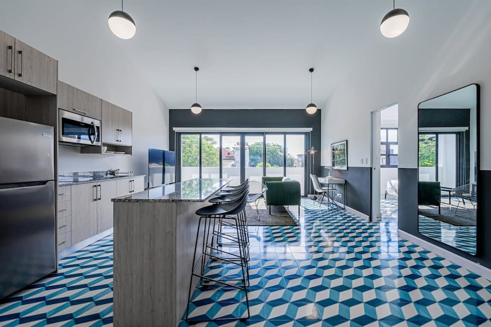 w Amazing 2BR in Santa Ana