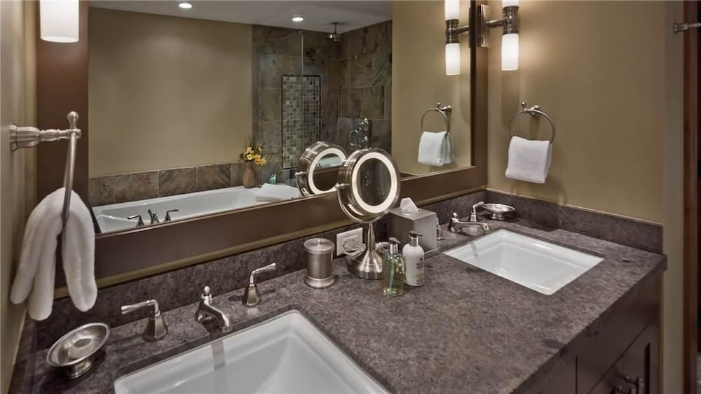 Moose Mountain 604 4 BedroomCondo By Moving Mountains view 4