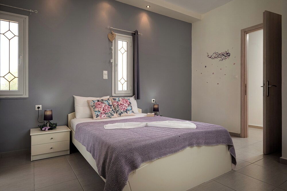 Milos Apartments photo 2