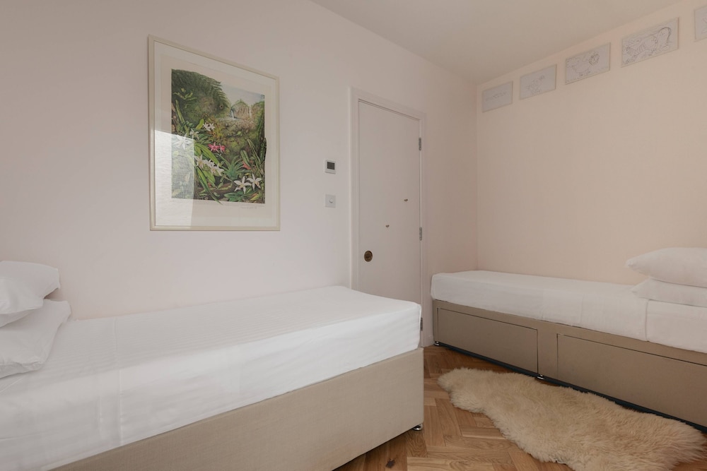 Colville Terrace IV by Onefinestay