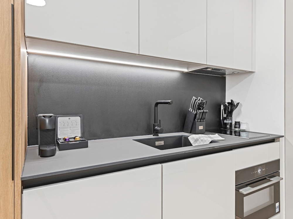 Living No. 5 by GT7 Hospitality