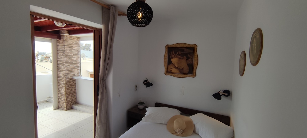 Kapetanos Rooms