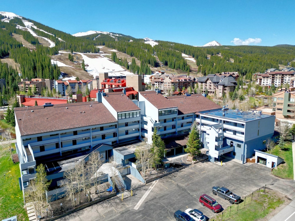 SkyRun Copper Mountain Resort Vacation Lodging