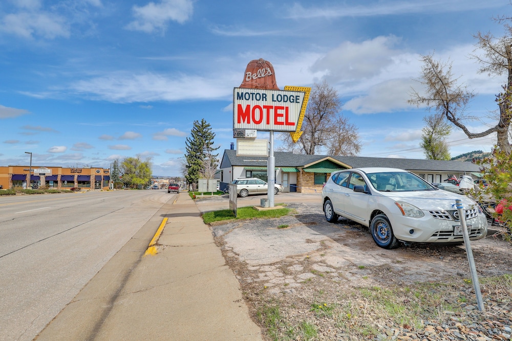 2 Mi to Spearfish Canyon: Central Getaway!