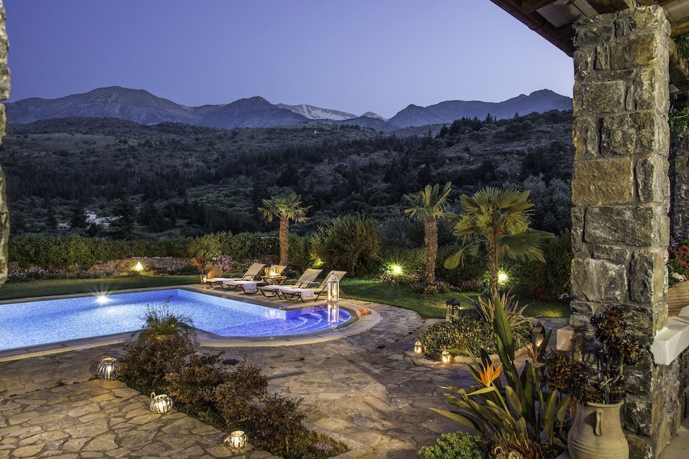 Chania Secluded Retreat - Kallithea Luxury Villa photo 3