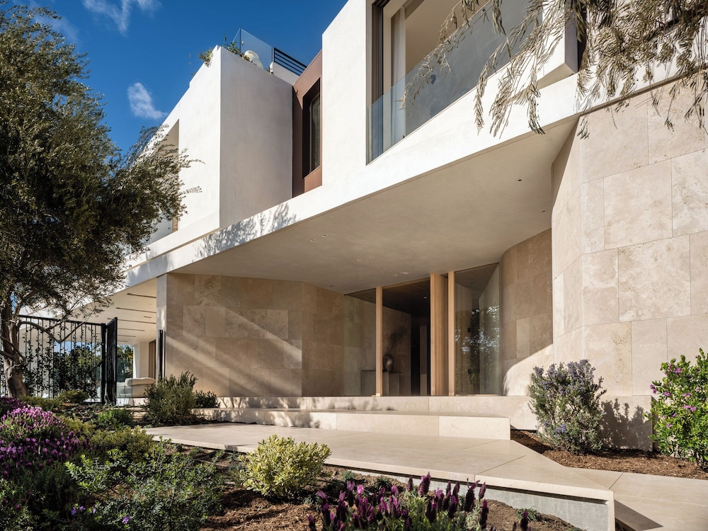 Stradella Mansion - Epitome of Luxury Living in This Breathtaking Bel Air Estate