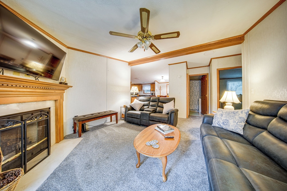 1 Mi to Lake Access: Erie Home w/ Private Backyard