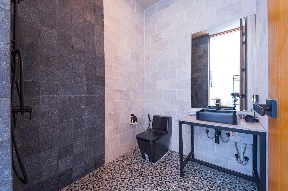 Luxury 5 Bedroom Pool Villa KH-C1