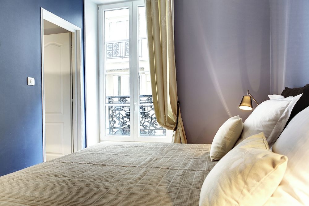Paris Marais Central Residence