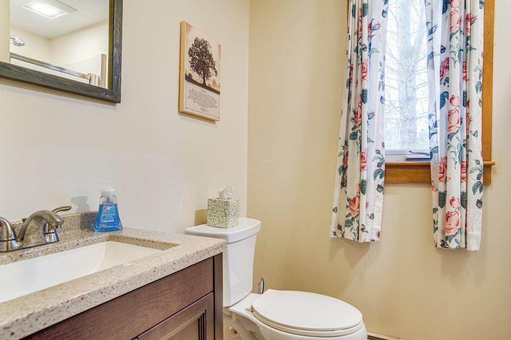 3 Mi to Beaches & Golfing: Family Gem in Cotuit, photo 16