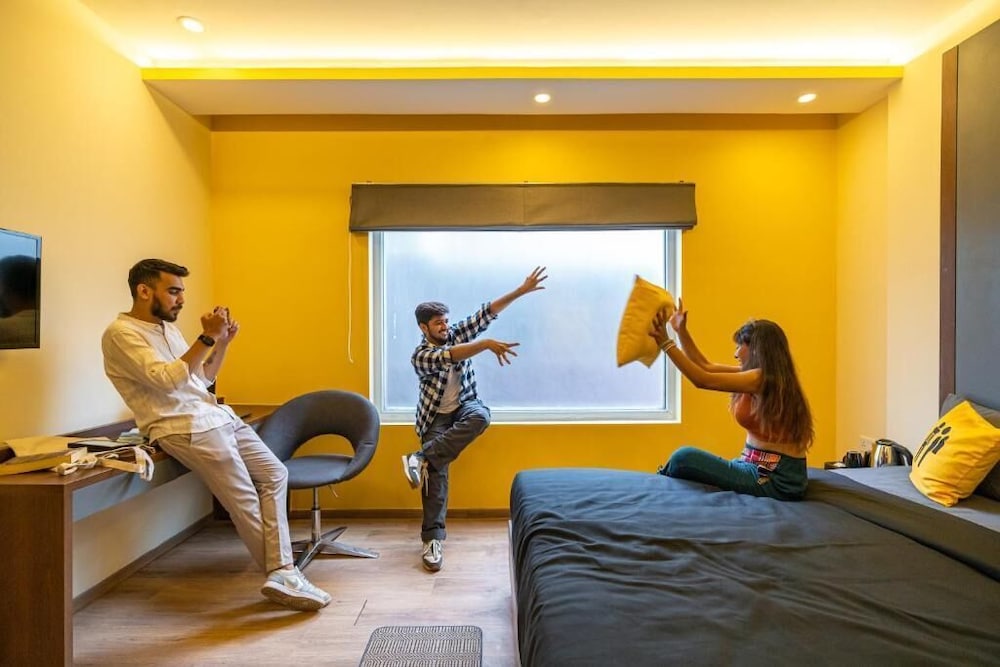The Hosteller Bangalore, Brigade Road