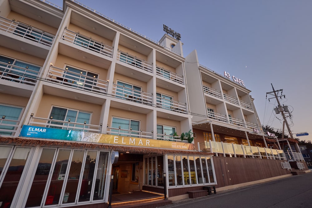 Elmar Condotel