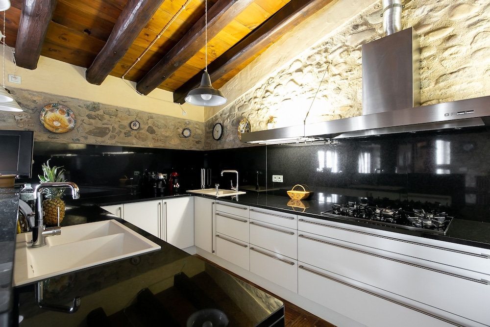 Mas Sastre - Luxury Farmhouse With Pool