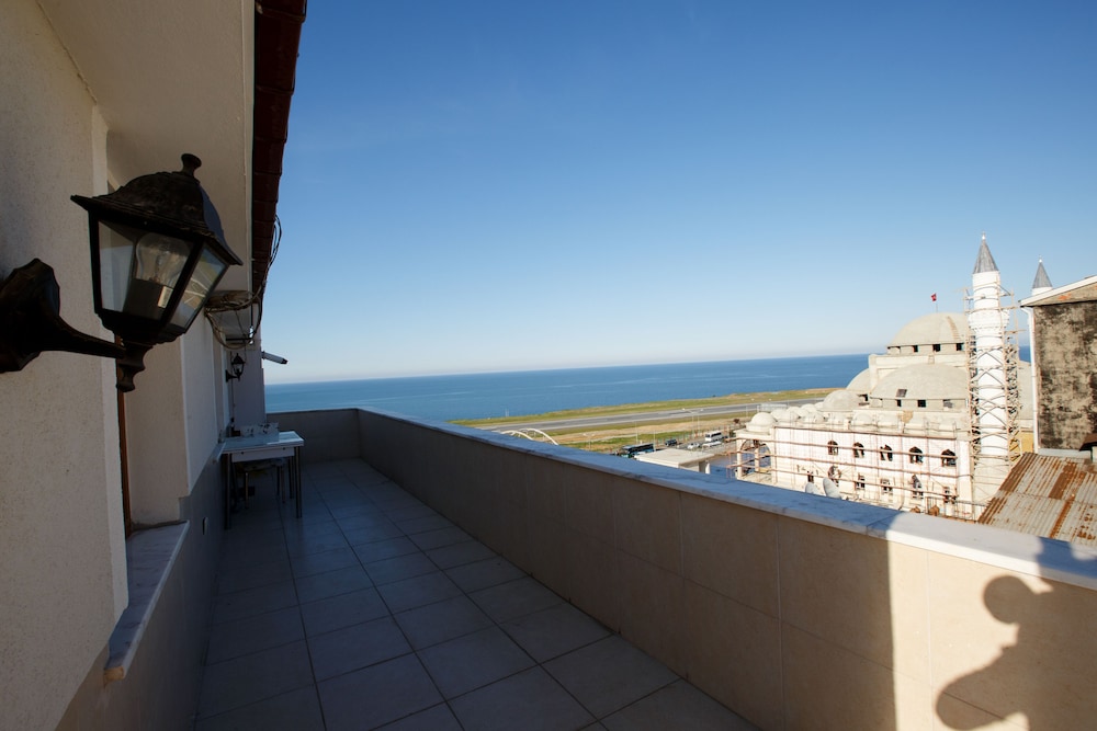 Guven Suite House