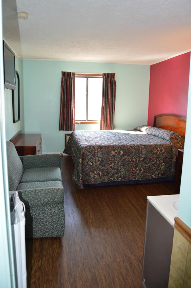 Budget Inn of Claypool Hill