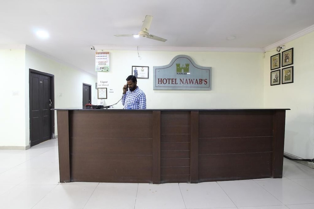 Lobby & Reception