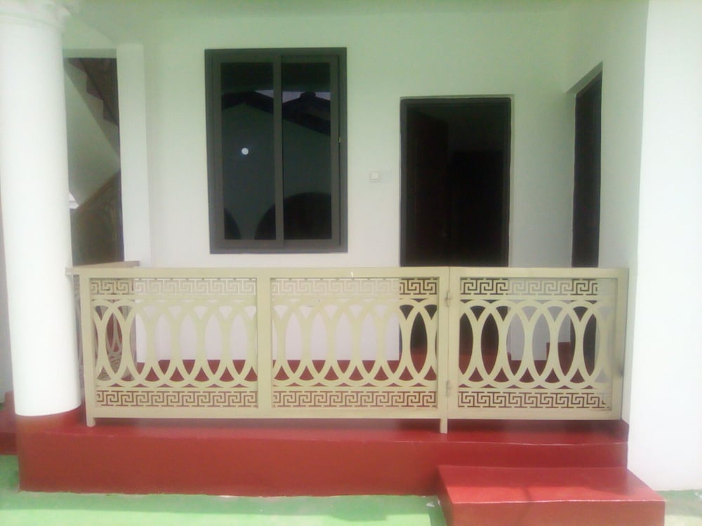Regal Royal Suites