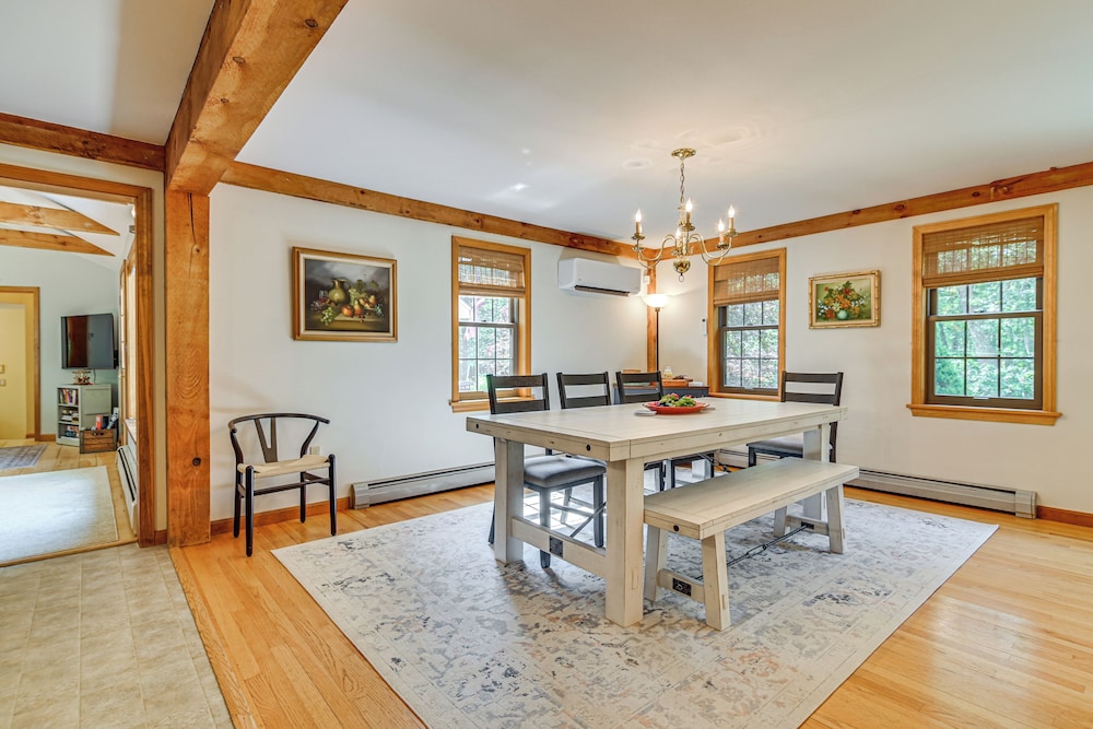2 Mi to Beaches: Charming Kennebunk Family Home