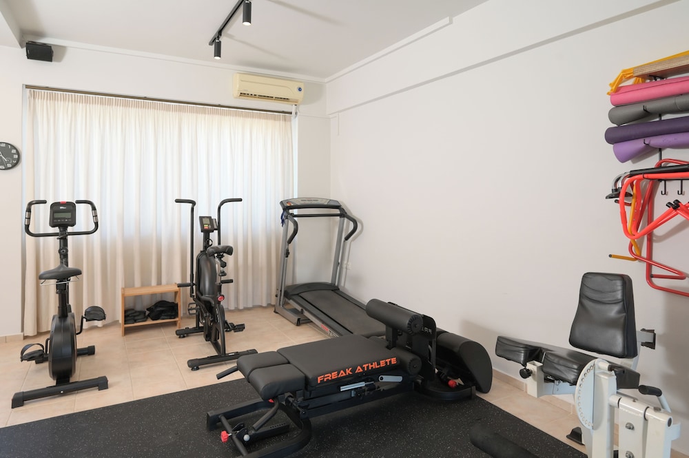 Antonis Apts - Physio Fitness Retreats