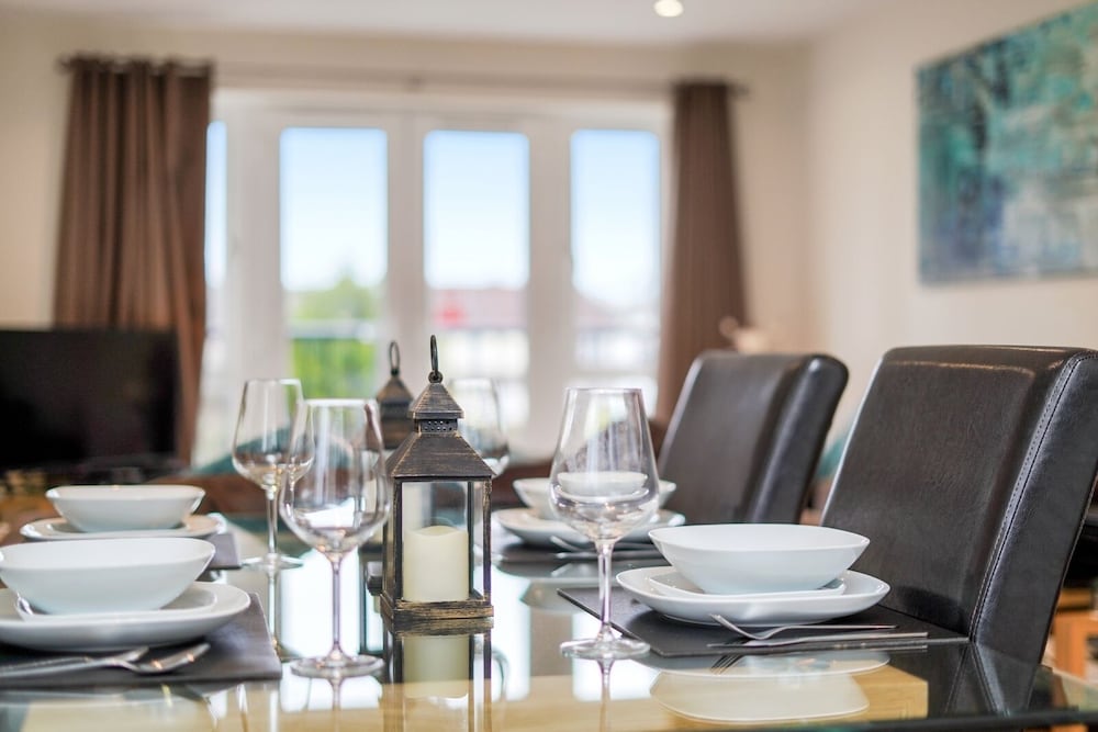 Heathrow Living Serviced Apartments by Ferndale