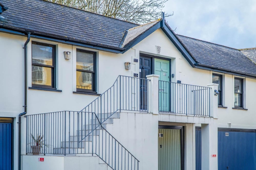 Sandy Steps - 1 Bedroom Apartment - Tenby