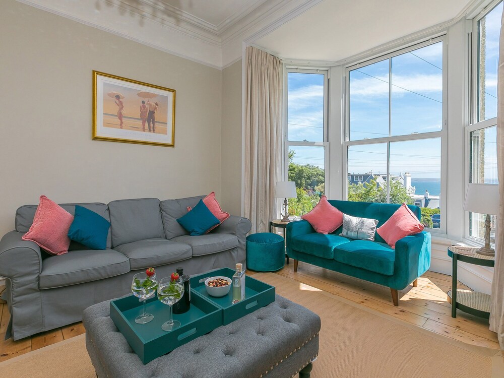 6 Albany Terrace
