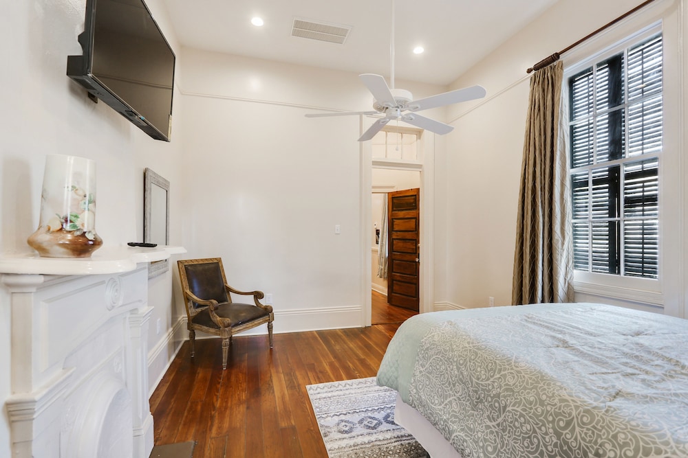 2 Bedroom - 2038 view 4