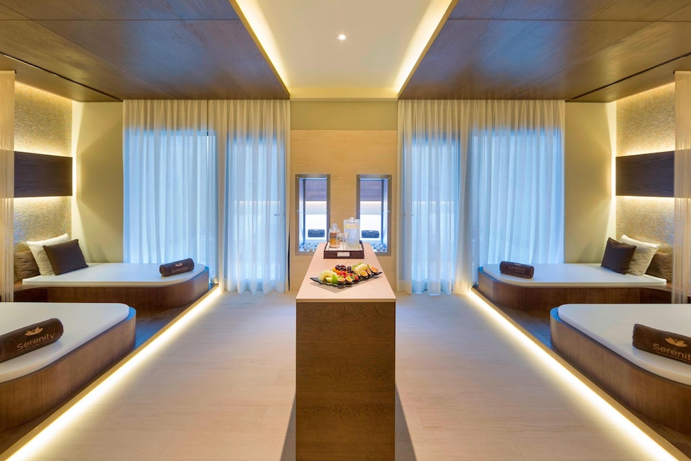 Pine Cliffs Ocean Suites, a Luxury Collection Resort & Spa