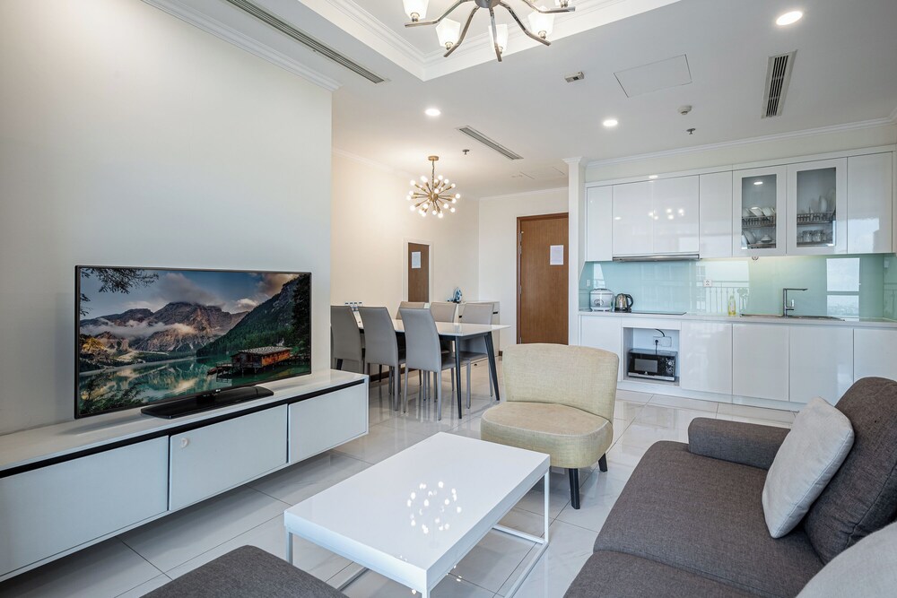 PD Pristine Apartment Landmark Plus