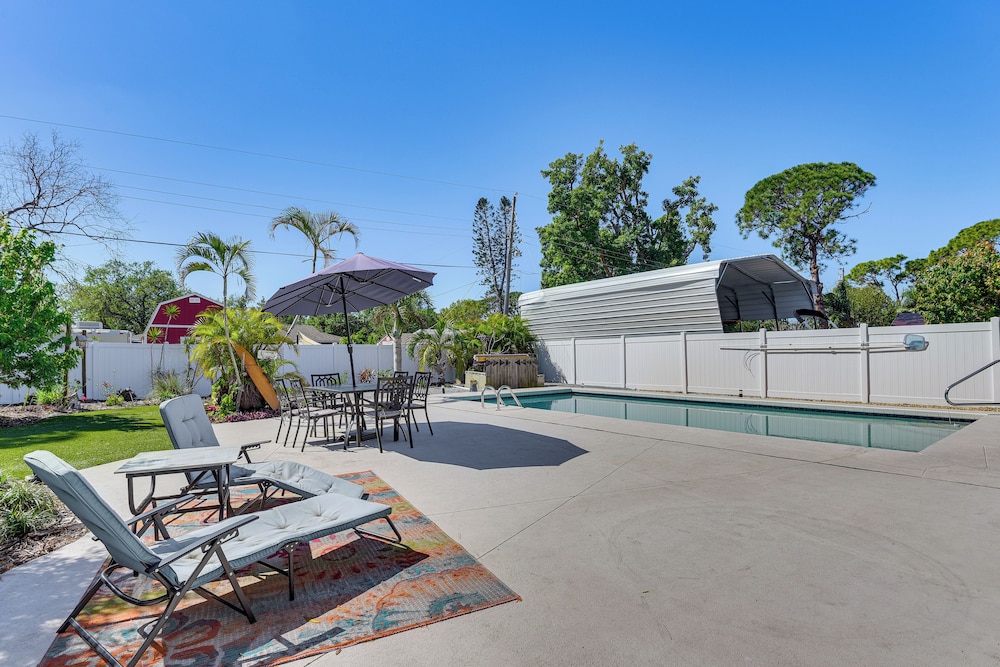 9 Mi to Coquina Beach: Home w/ Pool & BBQ