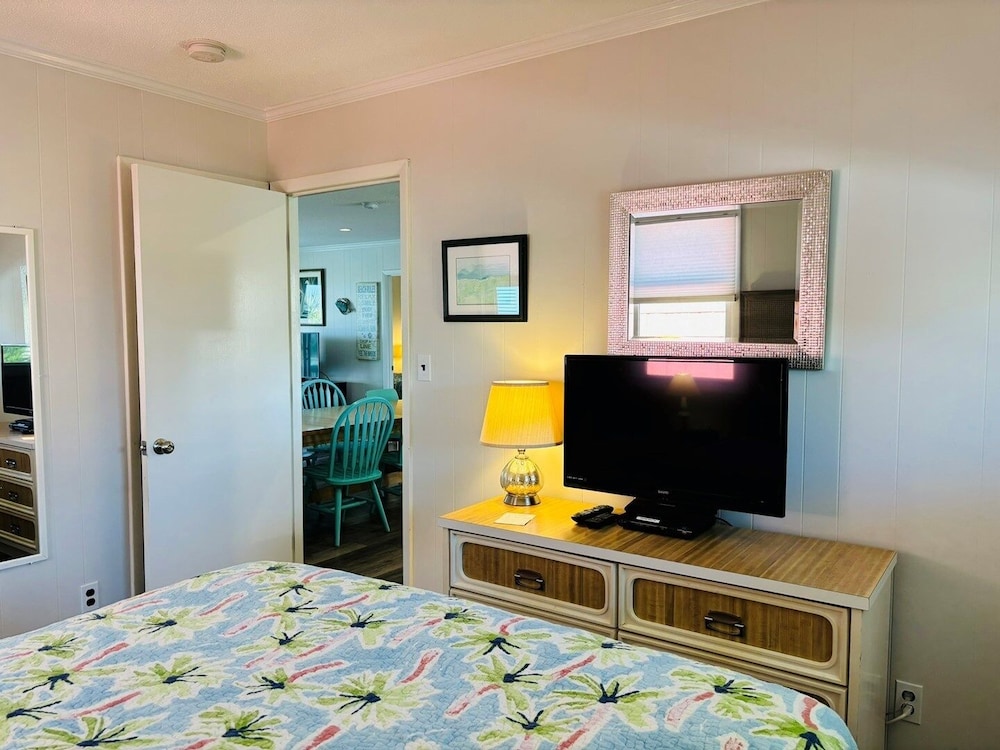 Lime Inn 4 Bedroom Home by RedAwning view 3